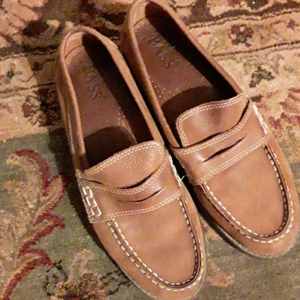 Barely used bass shoes